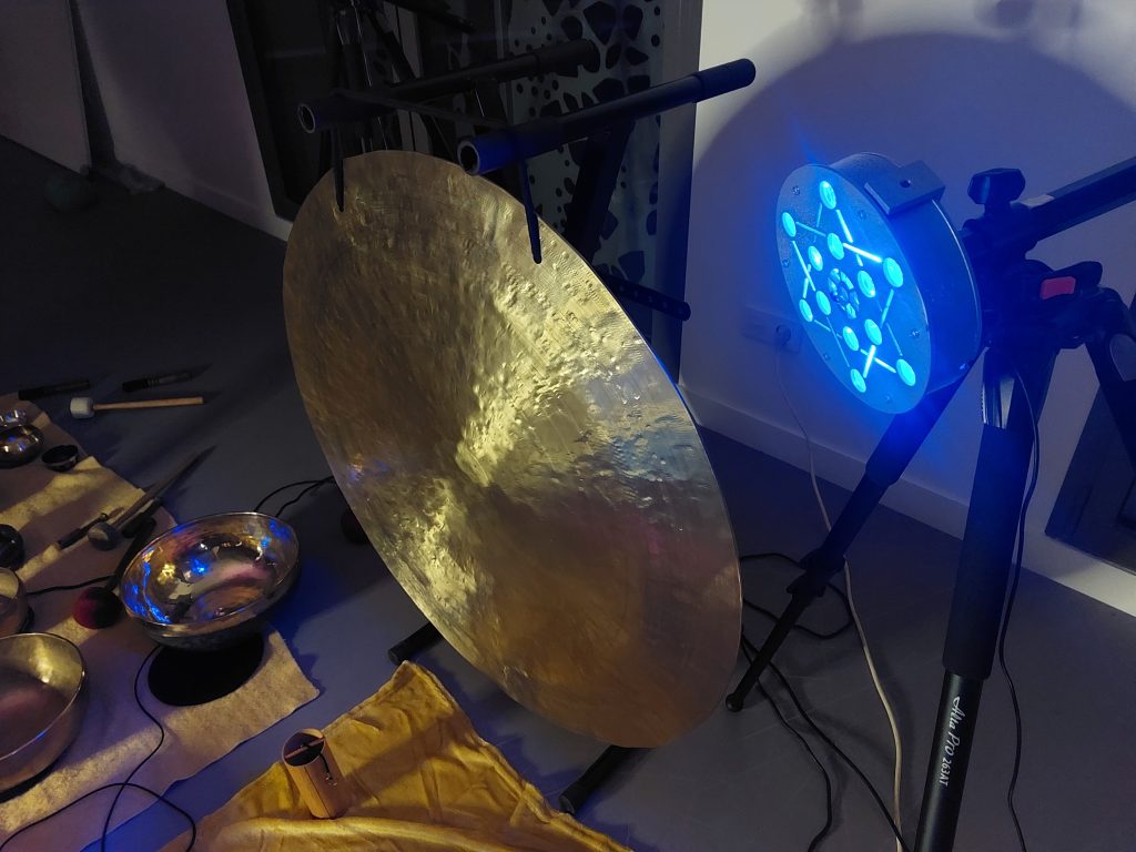 Gong et PanDoraStar